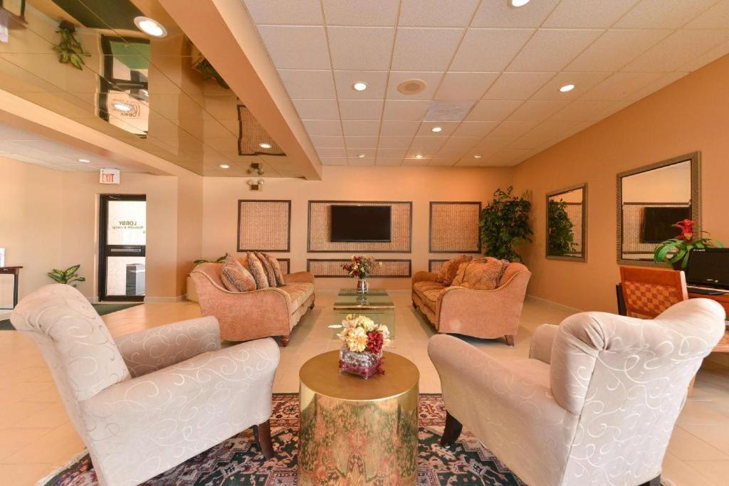 Americas Best Value Inn & Suites Victoria Bagian luar foto