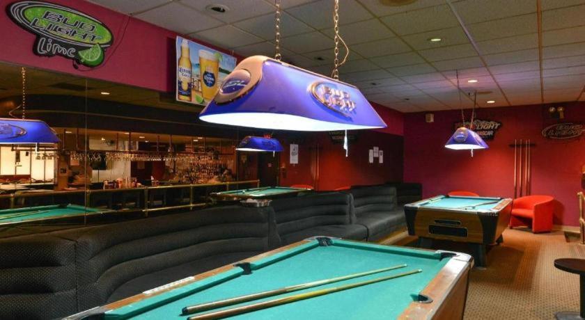 Americas Best Value Inn & Suites Victoria Bagian luar foto